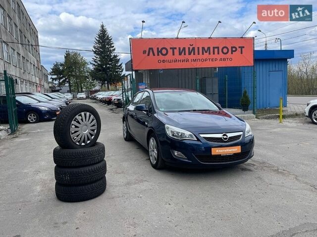 Синий Опель Астра, объемом двигателя 1.6 л и пробегом 169 тыс. км за 10700 $, фото 1 на Automoto.ua