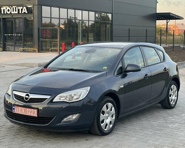 Синій Опель Астра, об'ємом двигуна 1.6 л та пробігом 71 тис. км за 8699 $, фото 1 на Automoto.ua