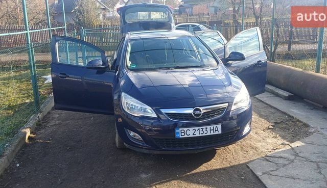 Синій Опель Астра, об'ємом двигуна 1.4 л та пробігом 112 тис. км за 6000 $, фото 1 на Automoto.ua