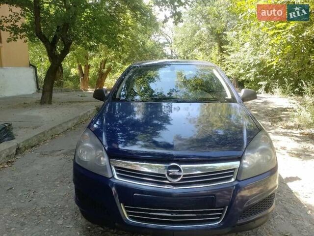 Синий Опель Астра, объемом двигателя 1.7 л и пробегом 320 тыс. км за 4500 $, фото 1 на Automoto.ua