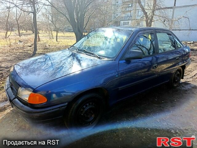 Синій Опель Астра, об'ємом двигуна 1.6 л та пробігом 0 тис. км за 1400 $, фото 1 на Automoto.ua