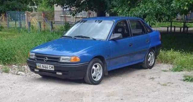 Синий Опель Астра, объемом двигателя 1.6 л и пробегом 1 тыс. км за 1400 $, фото 1 на Automoto.ua