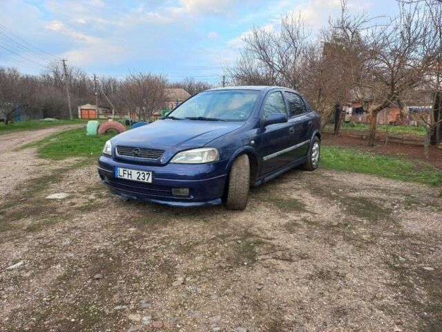 Синий Опель Астра, объемом двигателя 2 л и пробегом 400 тыс. км за 1850 $, фото 1 на Automoto.ua