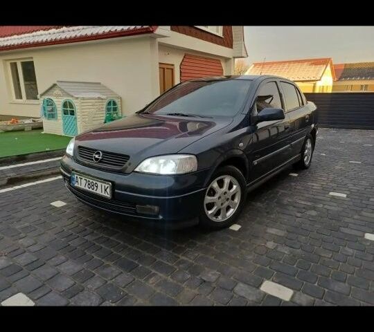 Синий Опель Астра, объемом двигателя 1.6 л и пробегом 200 тыс. км за 2800 $, фото 1 на Automoto.ua