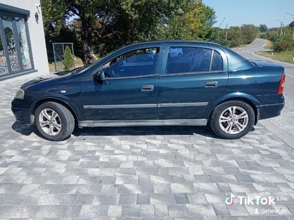 Синий Опель Астра, объемом двигателя 0 л и пробегом 247 тыс. км за 2800 $, фото 1 на Automoto.ua