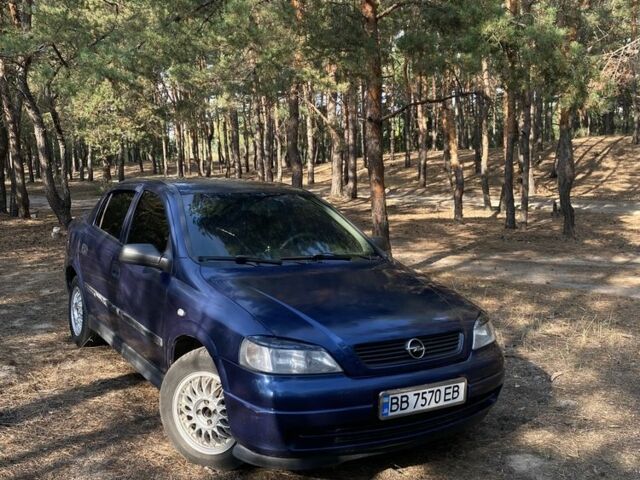 Синий Опель Астра, объемом двигателя 1.6 л и пробегом 305 тыс. км за 2702 $, фото 1 на Automoto.ua