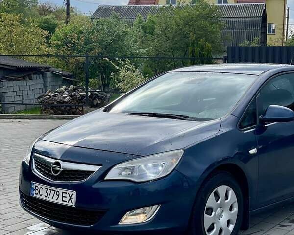 Синий Опель Астра, объемом двигателя 1.3 л и пробегом 312 тыс. км за 5650 $, фото 1 на Automoto.ua