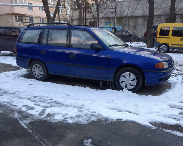 Синий Опель Астра, объемом двигателя 1.39 л и пробегом 507 тыс. км за 2500 $, фото 1 на Automoto.ua