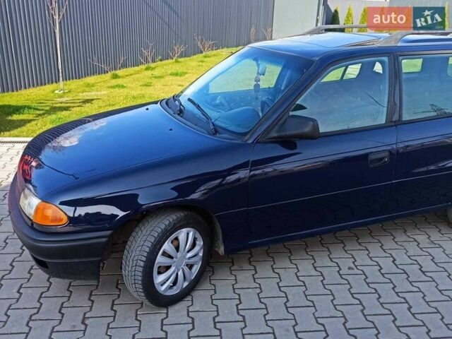 Синий Опель Астра, объемом двигателя 1.6 л и пробегом 286 тыс. км за 1450 $, фото 1 на Automoto.ua