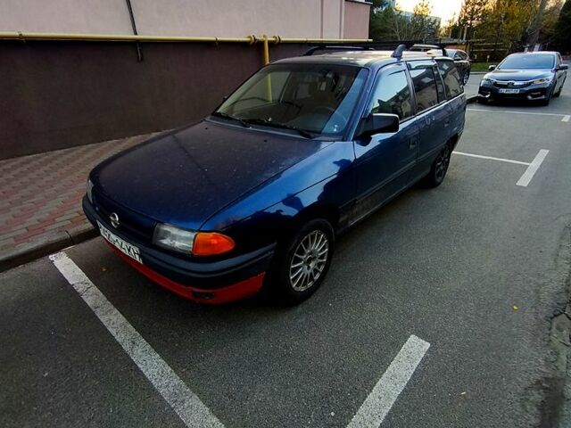 Синий Опель Астра, объемом двигателя 1.6 л и пробегом 0 тыс. км за 1180 $, фото 1 на Automoto.ua