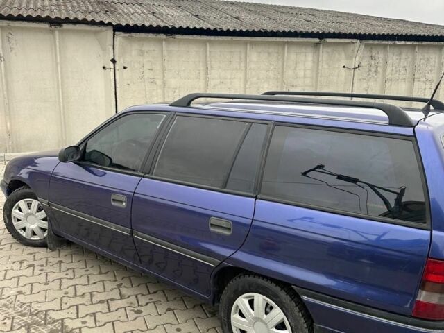 Синій Опель Астра, об'ємом двигуна 1.6 л та пробігом 250 тис. км за 2350 $, фото 1 на Automoto.ua