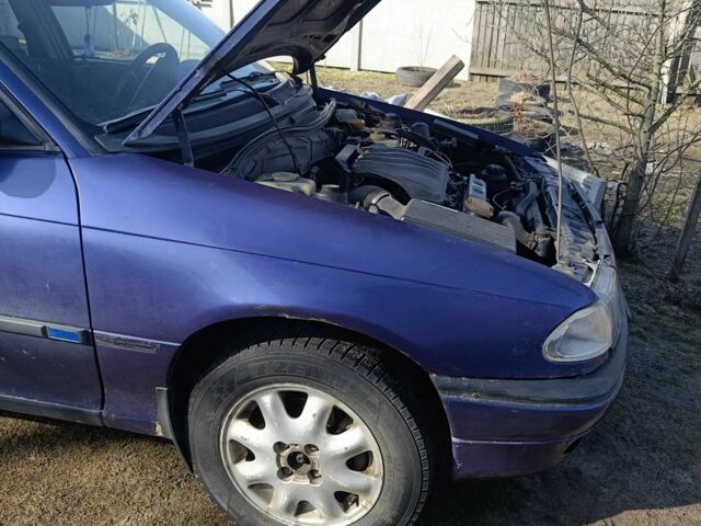 Синій Опель Астра, об'ємом двигуна 1.6 л та пробігом 430 тис. км за 700 $, фото 1 на Automoto.ua
