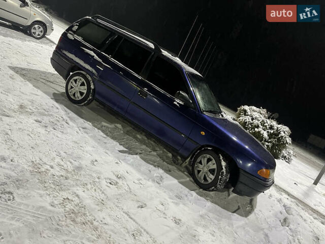 Синий Опель Астра, объемом двигателя 1.6 л и пробегом 385 тыс. км за 2700 $, фото 1 на Automoto.ua