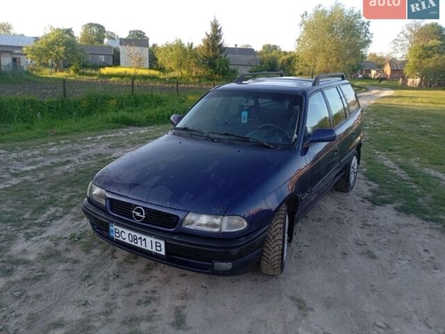 Синий Опель Астра, объемом двигателя 1.6 л и пробегом 350 тыс. км за 1600 $, фото 1 на Automoto.ua