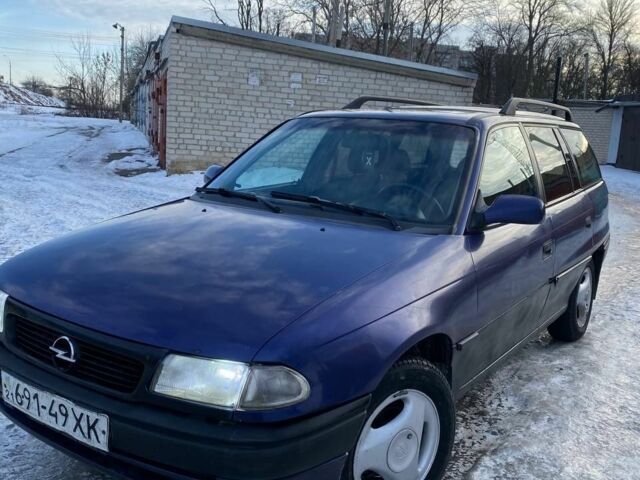 Синий Опель Астра, объемом двигателя 0 л и пробегом 190 тыс. км за 1900 $, фото 1 на Automoto.ua