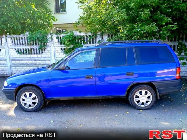 Синій Опель Астра, об'ємом двигуна 1.7 л та пробігом 250 тис. км за 2100 $, фото 1 на Automoto.ua