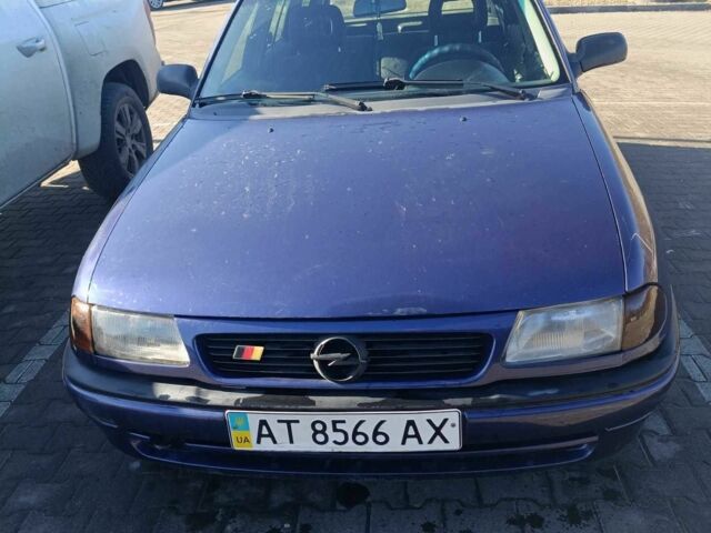 Синий Опель Астра, объемом двигателя 0 л и пробегом 250 тыс. км за 1550 $, фото 1 на Automoto.ua