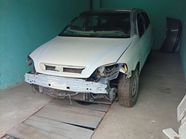 Синий Опель Астра, объемом двигателя 0 л и пробегом 400 тыс. км за 1300 $, фото 1 на Automoto.ua