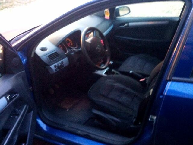 Синий Опель Астра, объемом двигателя 1.8 л и пробегом 203 тыс. км за 5200 $, фото 1 на Automoto.ua