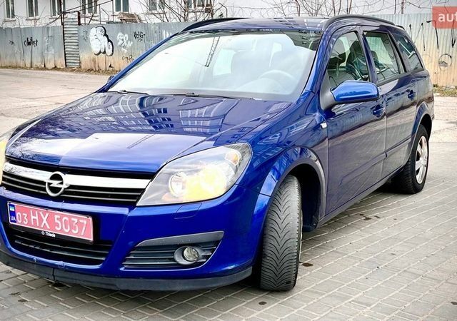 Синий Опель Астра, объемом двигателя 1.6 л и пробегом 260 тыс. км за 4900 $, фото 1 на Automoto.ua