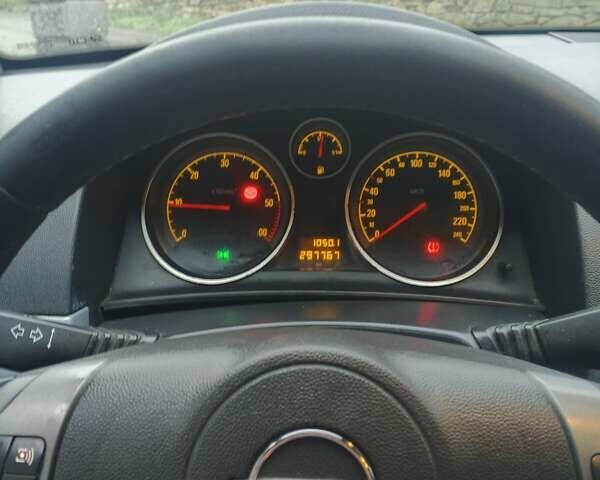 Синий Опель Астра, объемом двигателя 1.91 л и пробегом 297 тыс. км за 4200 $, фото 1 на Automoto.ua