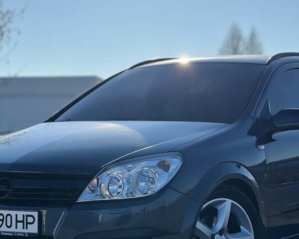 Синий Опель Астра, объемом двигателя 1.8 л и пробегом 240 тыс. км за 5700 $, фото 1 на Automoto.ua