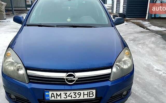 Синий Опель Астра, объемом двигателя 1.9 л и пробегом 200 тыс. км за 4700 $, фото 1 на Automoto.ua