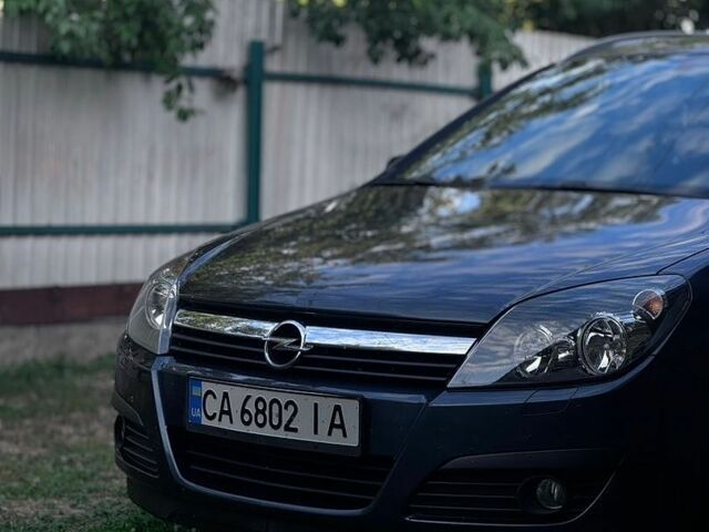 Синій Опель Астра, об'ємом двигуна 1.8 л та пробігом 303 тис. км за 5900 $, фото 1 на Automoto.ua