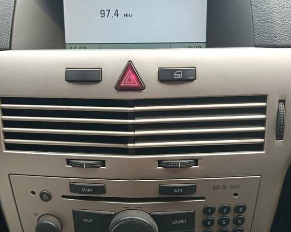 Синий Опель Астра, объемом двигателя 1.6 л и пробегом 220 тыс. км за 5200 $, фото 1 на Automoto.ua