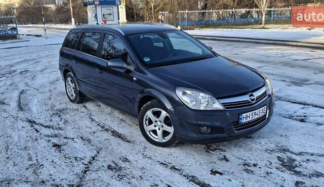 Синий Опель Астра, объемом двигателя 1.6 л и пробегом 250 тыс. км за 5400 $, фото 1 на Automoto.ua