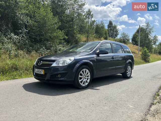 Синий Опель Астра, объемом двигателя 1.8 л и пробегом 260 тыс. км за 5550 $, фото 1 на Automoto.ua
