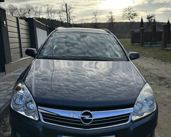 Синий Опель Астра, объемом двигателя 1.9 л и пробегом 260 тыс. км за 5700 $, фото 1 на Automoto.ua