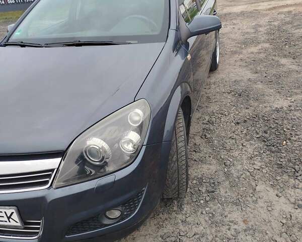 Опель Астра 2008 в Ковель на Automoto.ua Синий Опель Астра, объемом двигателя 1.69 л и пробегом 206 тыс. км за 5350 $, фото 1 на Automoto.ua