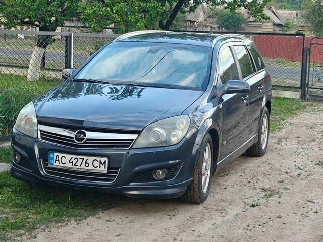 Синий Опель Астра, объемом двигателя 1.7 л и пробегом 280 тыс. км за 4800 $, фото 1 на Automoto.ua