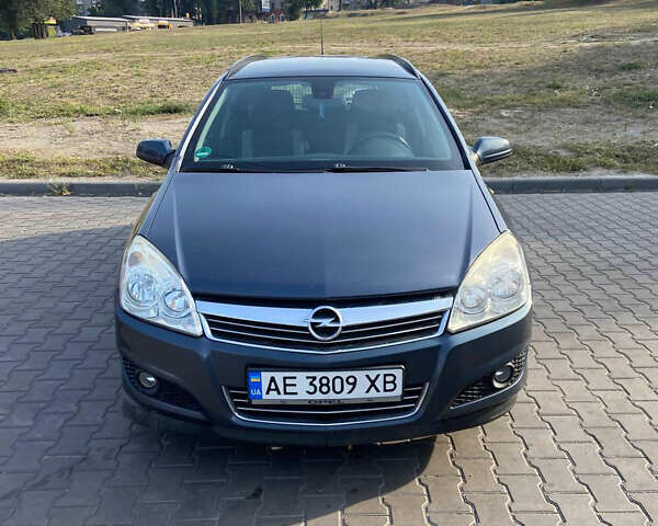 Синий Опель Астра, объемом двигателя 1.6 л и пробегом 200 тыс. км за 5300 $, фото 1 на Automoto.ua