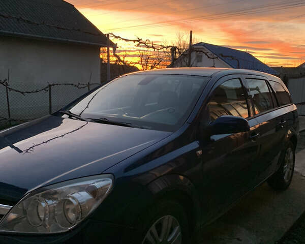 Синий Опель Астра, объемом двигателя 1.7 л и пробегом 216 тыс. км за 5500 $, фото 1 на Automoto.ua