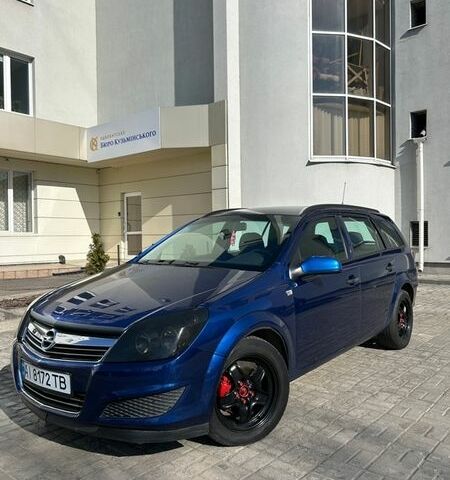 Синий Опель Астра, объемом двигателя 1.69 л и пробегом 250 тыс. км за 5200 $, фото 1 на Automoto.ua