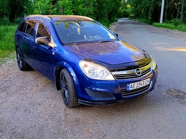 Синий Опель Астра, объемом двигателя 1.7 л и пробегом 343 тыс. км за 5000 $, фото 1 на Automoto.ua