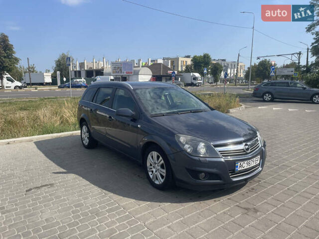 Синий Опель Астра, объемом двигателя 1.7 л и пробегом 220 тыс. км за 5900 $, фото 1 на Automoto.ua
