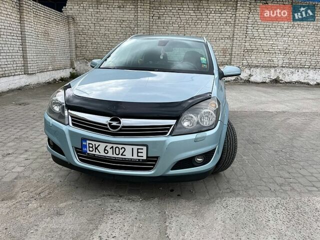 Синий Опель Астра, объемом двигателя 1.6 л и пробегом 250 тыс. км за 6400 $, фото 1 на Automoto.ua
