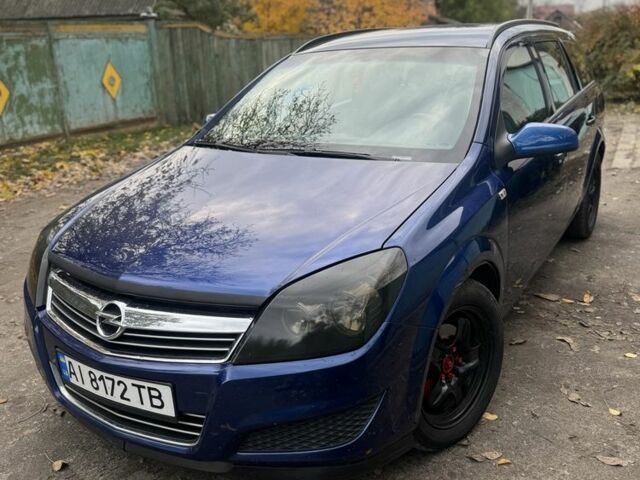 Опель Астра 2009 в Черкассах на Automoto.ua Синий Опель Астра, объемом двигателя 1.7 л и пробегом 240 тыс. км за 5000 $, фото 1 на Automoto.ua