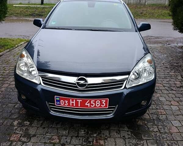 Синий Опель Астра, объемом двигателя 1.8 л и пробегом 260 тыс. км за 6700 $, фото 1 на Automoto.ua