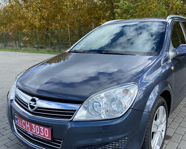 Опель Астра 2009 в Виннице на Automoto.ua Синий Опель Астра, объемом двигателя 1.6 л и пробегом 216 тыс. км за 6100 $, фото 1 на Automoto.ua