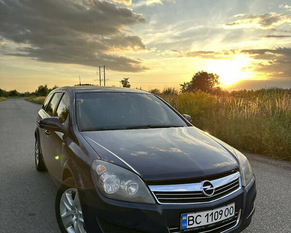 Синий Опель Астра, объемом двигателя 1.7 л и пробегом 303 тыс. км за 5600 $, фото 1 на Automoto.ua