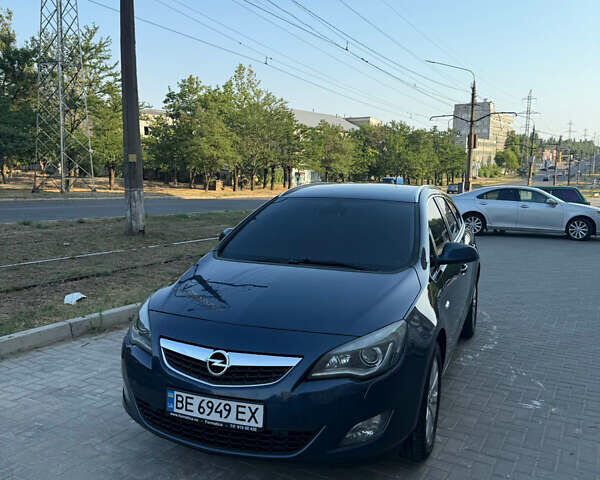 Синий Опель Астра, объемом двигателя 1.69 л и пробегом 190 тыс. км за 8200 $, фото 1 на Automoto.ua