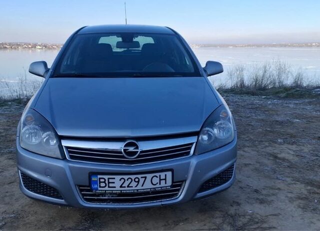 Синий Опель Астра, объемом двигателя 1.7 л и пробегом 253 тыс. км за 5300 $, фото 1 на Automoto.ua
