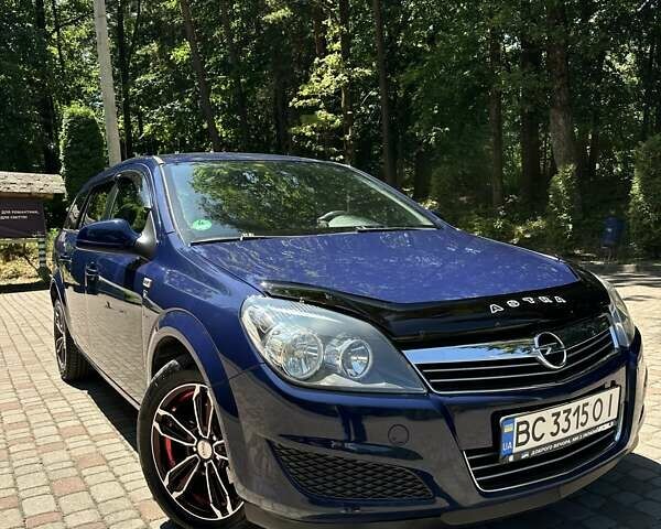 Синий Опель Астра, объемом двигателя 1.69 л и пробегом 270 тыс. км за 7200 $, фото 1 на Automoto.ua