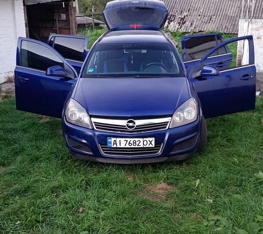 Синій Опель Астра, об'ємом двигуна 1.69 л та пробігом 237 тис. км за 5500 $, фото 1 на Automoto.ua