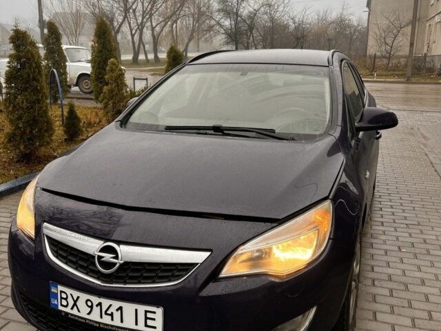 Синий Опель Астра, объемом двигателя 1.7 л и пробегом 300 тыс. км за 5800 $, фото 1 на Automoto.ua