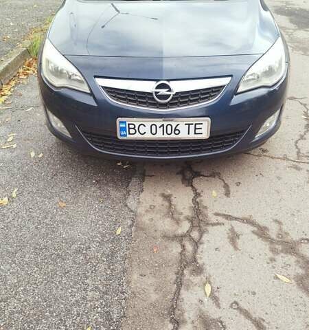 Опель Астра 2011 в Львове на Automoto.ua Синий Опель Астра, объемом двигателя 1.7 л и пробегом 310 тыс. км за 7200 $, фото 1 на Automoto.ua